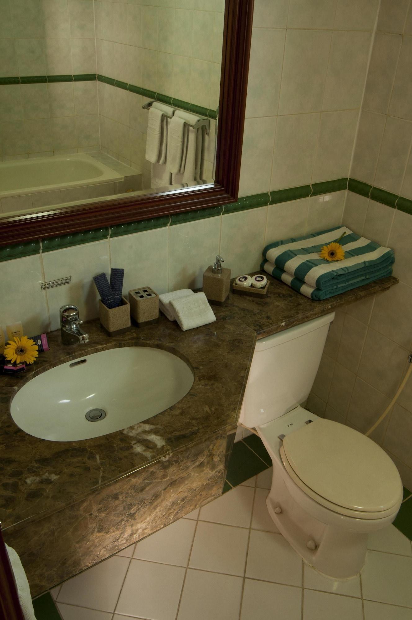 The Residences at Puri Casablanca Yakarta Exterior foto