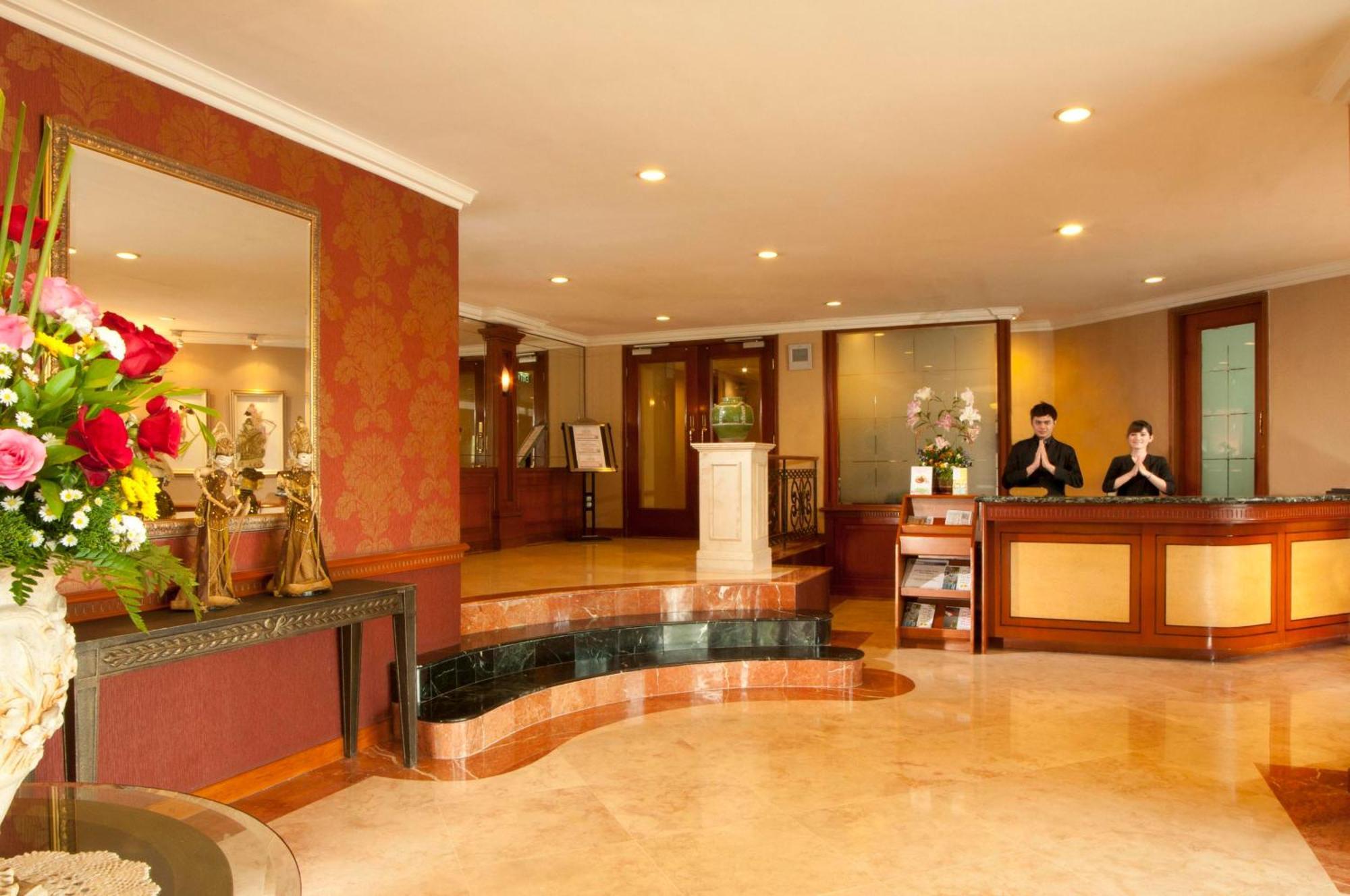 The Residences at Puri Casablanca Yakarta Exterior foto