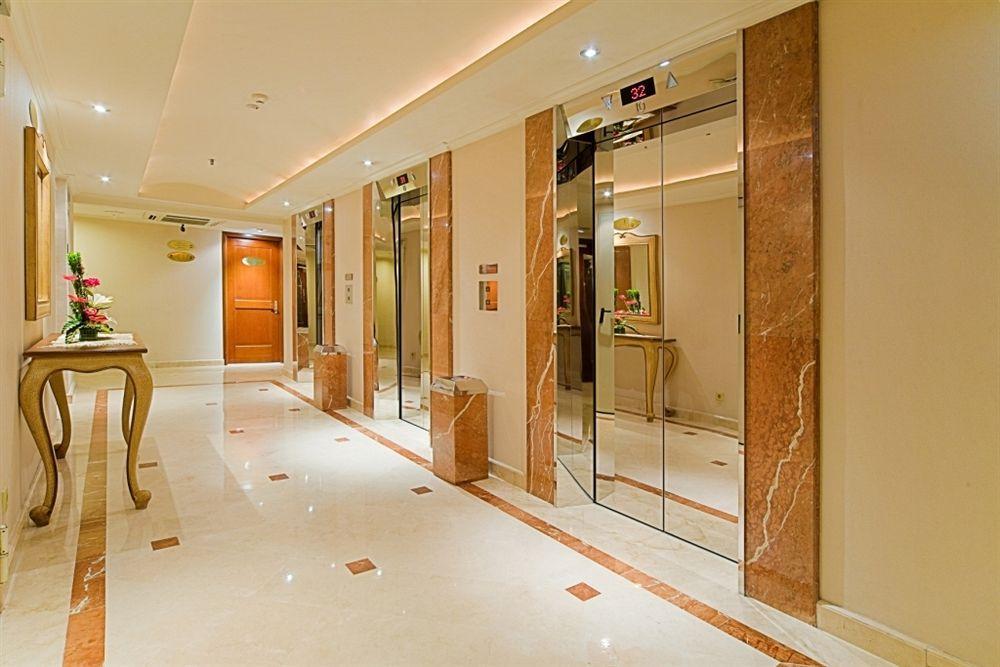 The Residences at Puri Casablanca Yakarta Exterior foto