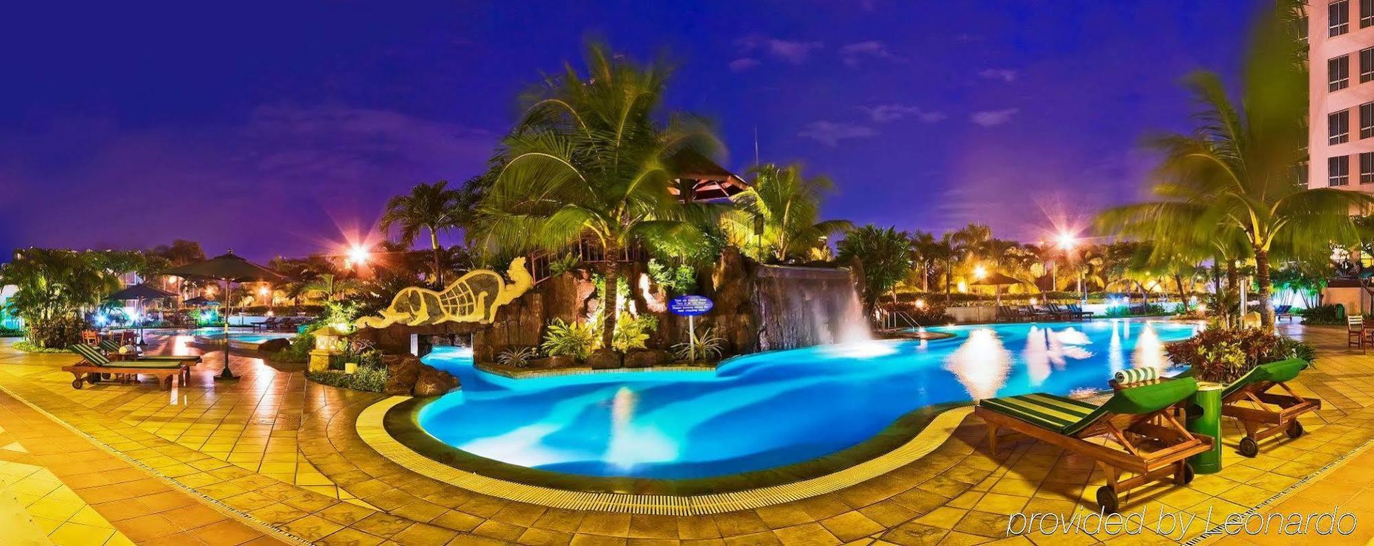 The Residences at Puri Casablanca Yakarta Exterior foto